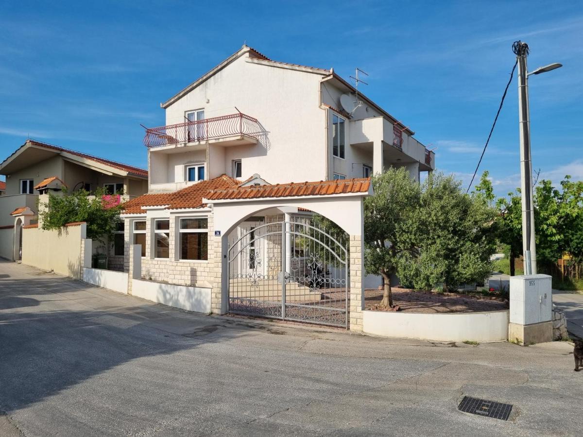 Rooms Slavica Okrug Gornji Esterno foto