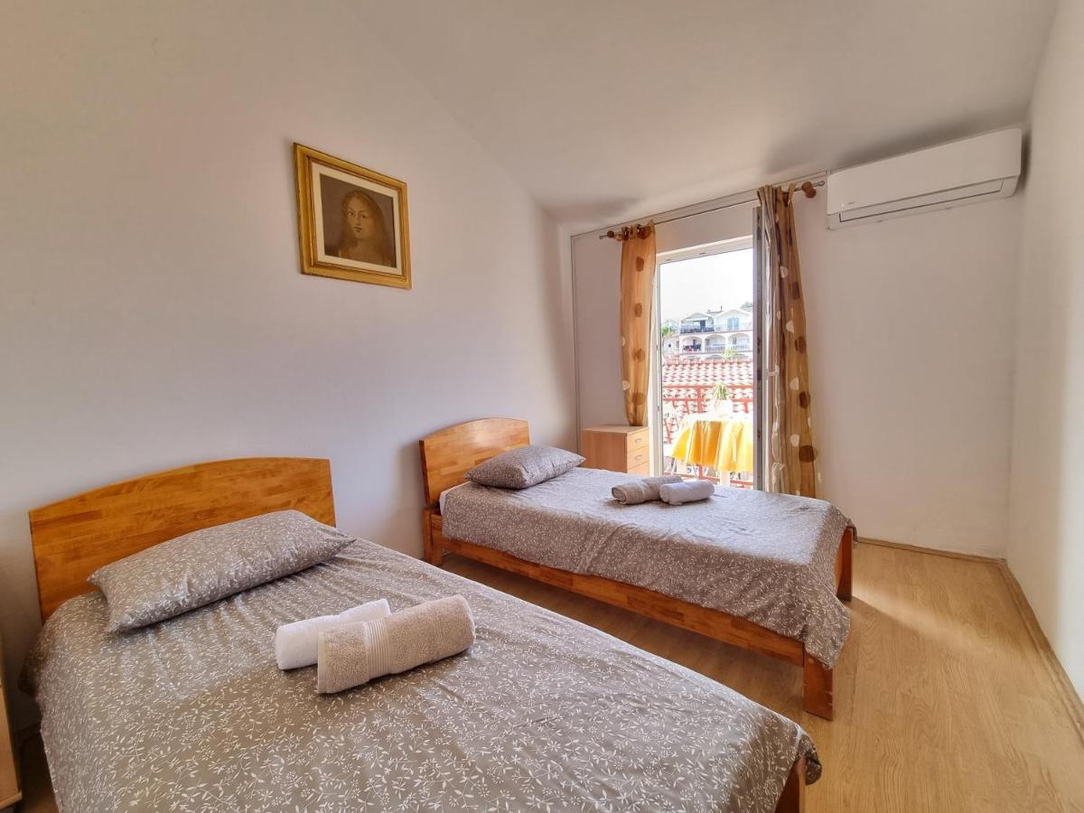 Rooms Slavica Okrug Gornji Esterno foto